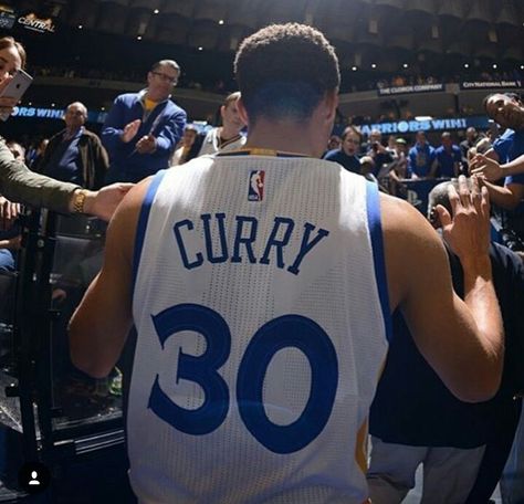 I Can Do All Things, Stephen Curry Wallpaper, Stephen Curry Basketball, Curry Nba, Stephen Curry Pictures, Curry Warriors, Nba Stephen Curry, Wardell Stephen Curry, Curry Basketball