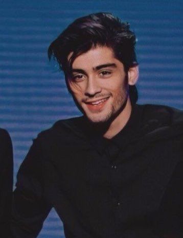 Zayn Malik Smiling, Zayn Pics, Zayn Malik Wallpaper, Zayn Malik Video, Zayn Malik Style, Zayn Malik Pics, One Direction Photos, Comfort People, One Direction Pictures