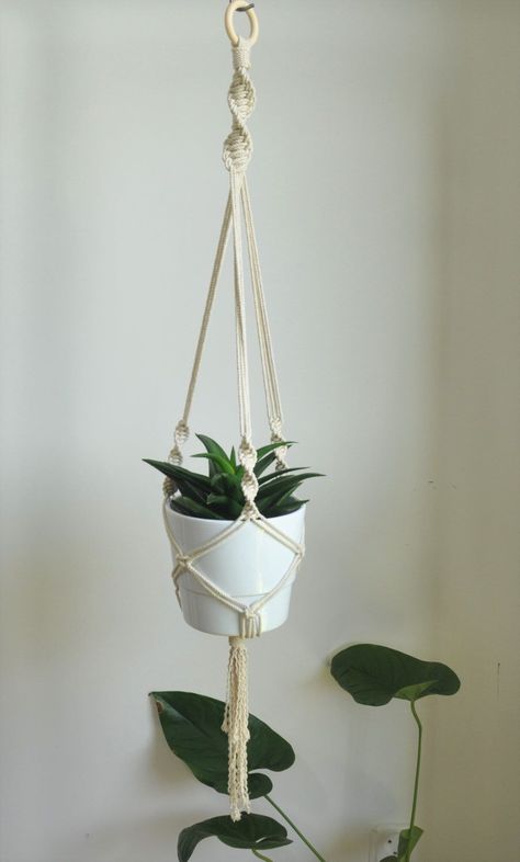 Owl Macrame, Planter Macrame, Rope Plant, Rope Macrame, Art Macramé, Indoor Plant Hangers, Owl Home Decor, Wall Planters Indoor, Macrame Plant Hanger Tutorial