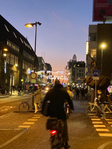 Biking In The City Aesthetic, Simple Life Aesthetic City, Urban Life Aesthetic, City Biking Aesthetic, Walking City Aesthetic, April 2023 Aesthetic, Spring Aesthetic City, City Bike Aesthetic, Nederland Aesthetic