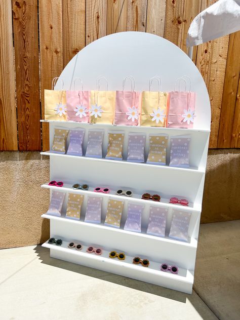 Party Favor Display Stand, Party Favor Stand, Candy Wall Display, Party Favor Display, Party Favor Wall, Customized Chip Bags, Diy Backdrop Stand, Favor Display, Daisy Decorations