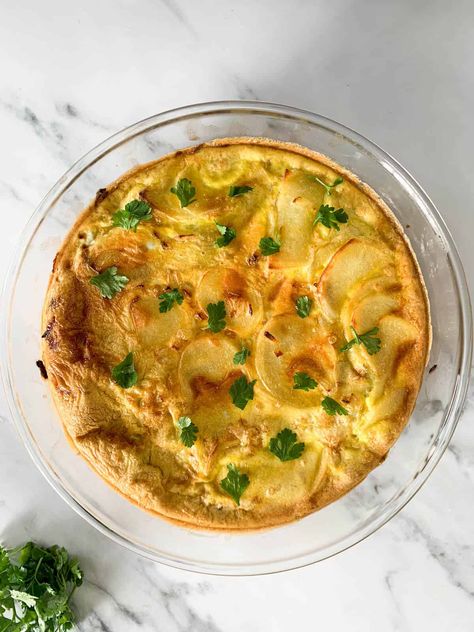 Oven Baked Omelette, Tortilla Spanish, Spanish Tortilla Recipe, Vegan Butternut Squash Soup, Spanish Tortilla, Spanish Omelette, Baked Chicken Fajitas, Baby Food Chart, Food Chart