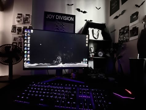 Pastel Goth Pc Setup, Alt Gaming Setup, Goth Gamer Setup, Goth Desk Setup, Goth Pc Setup, Goth Gamer Room, Goth Setup, Goth Gaming Setup, Artist Setup