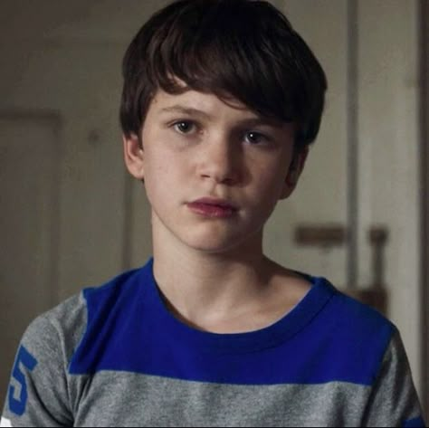 Gabriel Bateman in Child's Play (2019) Gabriel Bateman, Swan Love, Greek Heroes, Iron Man Avengers, The Book Thief, Jessica Biel, Child Actors, Bella Swan, Hollywood Actor