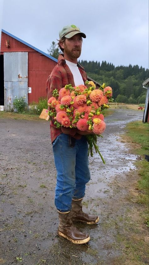 Farmercore Outfits, Farmer Aesthetic Man, Rural Doctor, Dad Outfits Aesthetic, Farm Outfit Aesthetic, Farming Outfits, Male Gardener, Farmer Aesthetic, Farmer Style