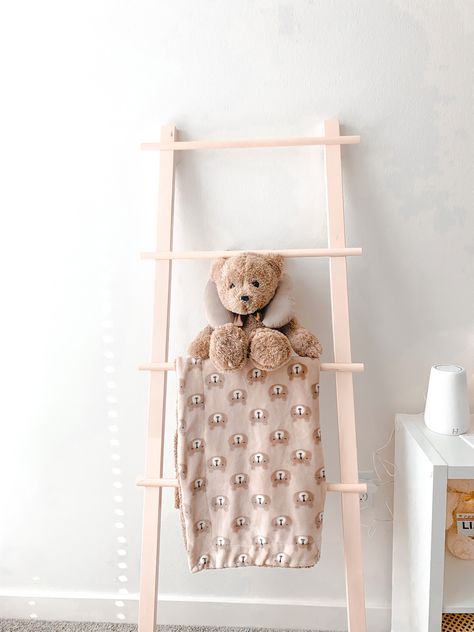 Teddy Nursery Ideas, Little Bear Nursery, Baby Boy Nursery Teddy Bear Theme, Teddy Bear Nursery Theme Gender Neutral, Teddy Bear Themed Nursery, Teddy Bear Baby Nursery, Teddy Bear Nursery Theme, Teddy Bear Room, Bear Nursery Theme