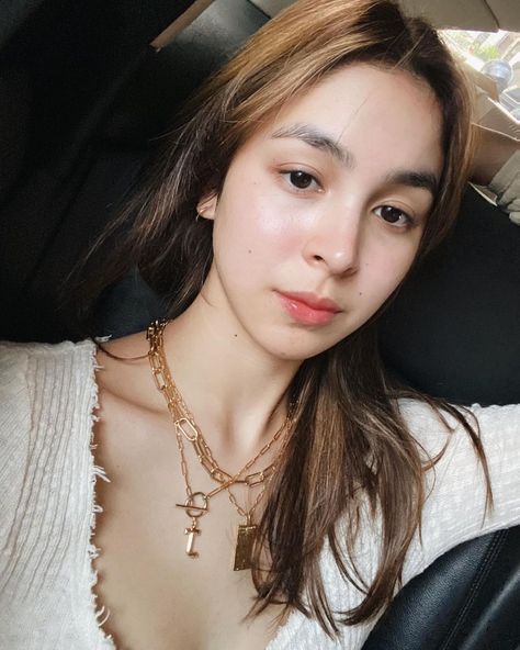 Julia Baretto Aesthetic, Julia Barretto, Nadine Lustre, Ulzzang Girl, Makeup Inspo, Welcome Back, Around The World, Instagram Profile, Actresses