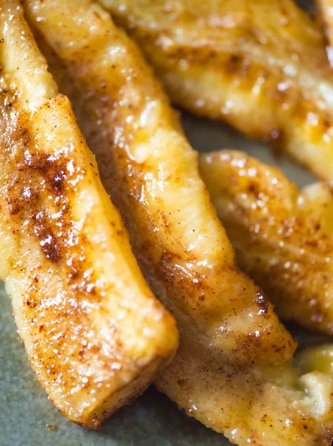 Airfry Bananas, Fried Bananas Air Fryer, Caramelized Bananas Air Fryer, Dehydrated Bananas In Air Fryer, Over Ripe Banana Recipes Air Fryer, Air Fryer Bananas Recipe, Carmelized Banana In Air Fryer, Banana In Air Fryer, Air Fryer Banana Dessert