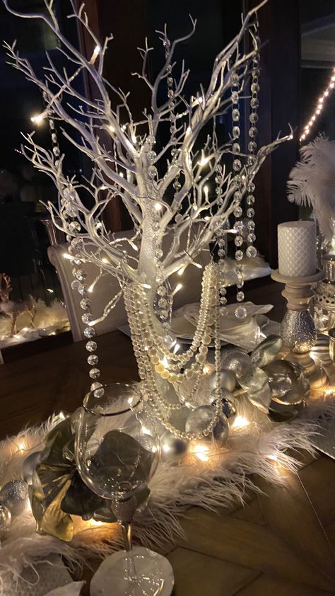 Glam table decor…all came from Amazon. Hollywood Glam Tablescape, Glam Christmas Party Decor, Amazon Table Decor, Marilyn Christmas, Winter Wonderland Table Decorations, Reception Arrangements, Glam Table Decor, Glam Christmas Party, Glam Holiday Decor