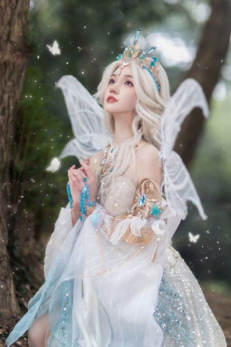 Korean Fairy, Elven Queen, Fairy Photoshoot, Fantasy Posters, Everyday Fashion Outfits, Stylish Party Dresses, Creative Instagram Photo Ideas, Barbie Princess, Game Dresses