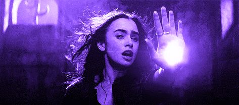 Power Stone Powers, Purple Magic Gif, Purple Powers Gif, Witch Powers, Marvel Oc, Dr Marvel, Mcu Dr, Purple Witch, Marvel Dr