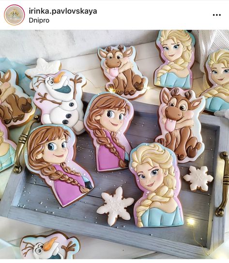 Frozen Cookies Disney, Frozen Birthday Party Cake, Frozen Birthday Party Decorations, Bolo Frozen, Frozen Party Decorations, Disney Frozen Birthday Party, Frozen Birthday Theme, Disney Frozen Birthday, Disney Cookies