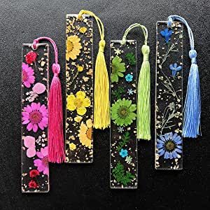 Dried Flower Bookmarks, Kinds Of Flowers, Flower Bookmarks, Page Markers, Pressed Flower Crafts, Origami For Beginners, Tassel Bookmark, Bookmark Craft, Paper Bookmarks