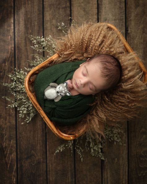 Newborn Baby Photography❤️ Book your Newborn baby photo session today— choose from our 🏠 home service, 📷 studio setting, or beach/park location 🌊. Visit us at: www.thebabystudio.ae Phone: 📞 0971 562209896 Fb: www.facebook.com/people/TheBabystudio/61559318875531/ Pinterest: @thebabystudiodxb Snapchat: www.snapchat.com/add/the_babystudio Youtube:www.youtube.com/channel/UCu7YpOZHvv4XHh4Bv4ZJheA Tiktok: www.tiktok.com/@_thebabystudio Newborn Photography Greenery, Studio Setting, Newborn Baby Photos, Photography Book, Beach Park, Newborn Baby Photography, Baby Photo, Book Photography, Photo Session