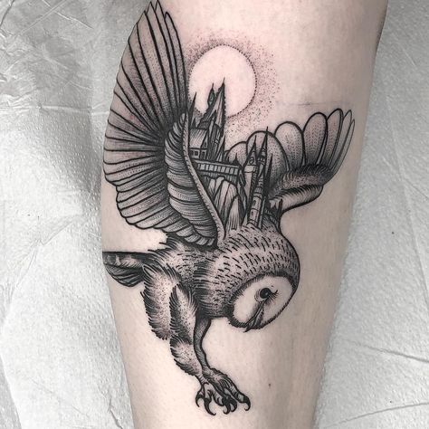 ᎾᏢᎥᎬ⚡️ on Instagram: “Hedwig and hogwarts for @theparkhouse thanks again! 🦉” Hogwarts Tattoos, Hogwarts Tattoo, Hp Tattoo, Castle Tattoo, Lady Bug Tattoo, Fan Tattoo, Bug Tattoo, Dream Tattoos, December 31