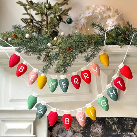 Christmas Light Garland, Christmas Garland Ideas, Christmas Lights Garland, Diy Christmas Garland, Garland Ideas, Christmas Planning, Christmas Crafting, Holiday Garlands, Felt Craft