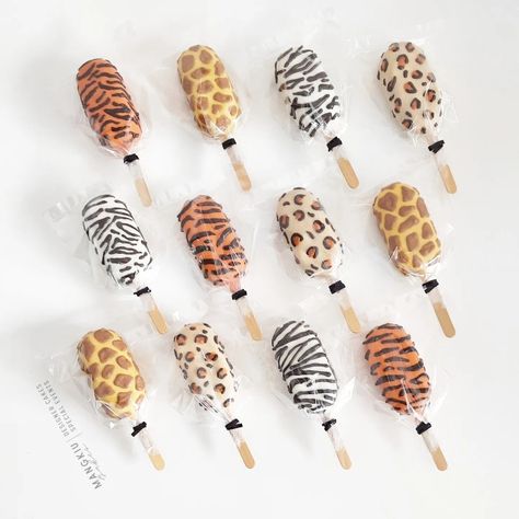 Two Wild Cake Pops, Safari Cakesicles, Animal Print Cake Pops, Cake Sickles, Two Wild Cakes, Ginger Cakes, Jungle Theme Cakes, Diy Cake Pops, Jungle Theme Birthday Party