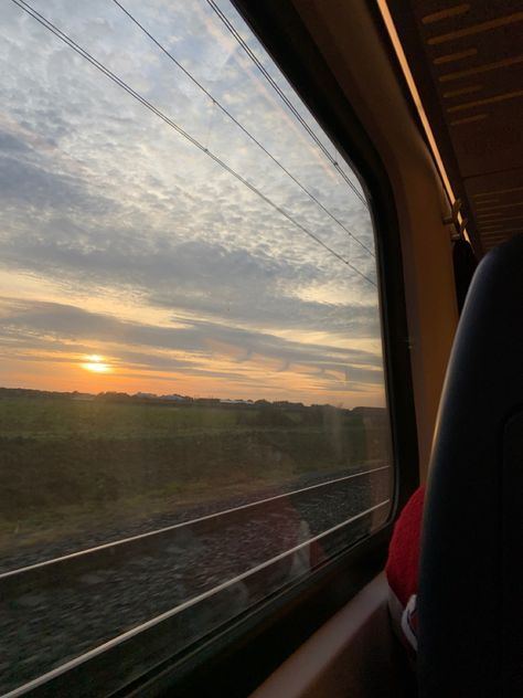 Sunrise from train Window View Night, Luxury Room Design, Train Station Architecture, Sunset Quotes Instagram, Scene Aesthetic, Travel Picture Ideas, Sunrise Pictures, Sunrise Art, Blur Photo Background