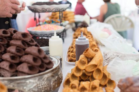 Cannoli Station Wedding Dessert Table Cannoli, Interactive Dessert Station, Cannoli Filling, Showers Ideas, Dessert Station, Catering Ideas, Wedding Display, Wedding Dessert Table, Filling Station