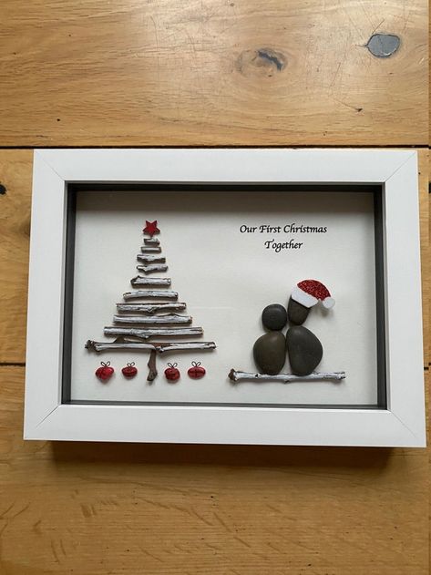 HandmadeCraftsUKShop - Etsy Christmas Crafts Kids Ornaments, Christmas Pebble, Wall Decoration Christmas, Christmas Wall Decoration, Christmas Pebble Art, Christmas Picture Frames, Stone Pictures Pebble Art, Pebble Art Family, First Christmas Together