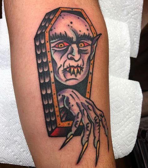 Nosferatu Tattoo, Best Traditional Tattoos, Traditional Tattoo Halloween, Halloween Tattoo Flash, Vampire Tattoo, American Traditional Tattoos, Traditional Tattoo Flash Art, Traditional Tattoo Design, Awesome Tattoos