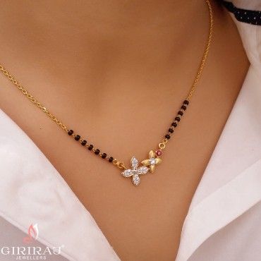 Black Beads Mangalsutra Design, Diamond Pendants Designs, Gold Jewelry Simple Necklace, Gold Mangalsutra Designs, Gold Jewelry Stores, Black Beaded Jewelry, Indian Jewelry Sets, Gold Bride Jewelry, Gold Rings Fashion