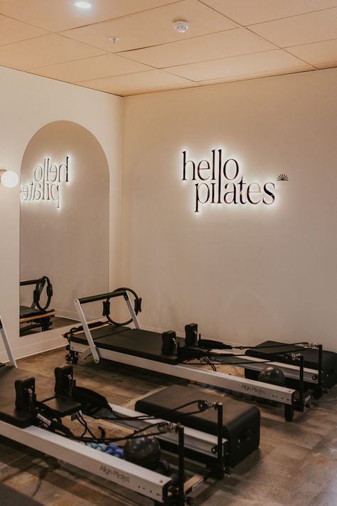 layout pilates studio design - Google Search Pilates Studio Design Decor, Pilates Decor, Pilates Studio Design, Pilates Studio Design Interiors, Pilates Design, Pilates Yoga Studio, Pilates Ideas, Pilates Room, Core Pilates