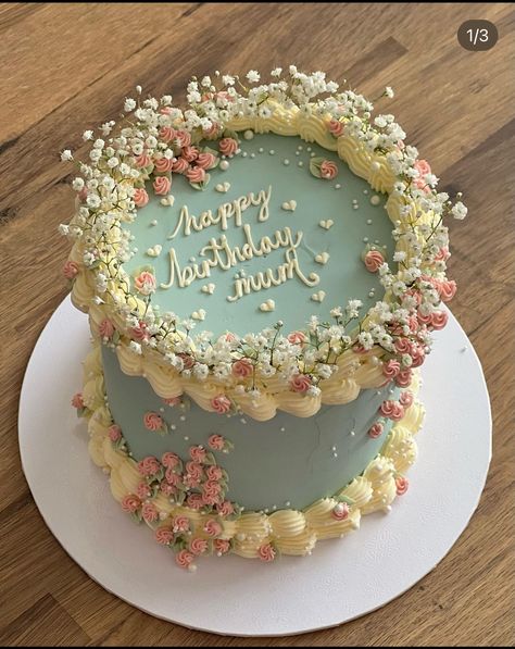 Sweet 16 Birthday Cakes Aesthetic, Cottagecore Cake Ideas, Cute Birthday Cakes For Teens, Floral Sweet 16 Theme, Bday Party Themes For Teens, Cottagecore Birthday Cake, 21st Decor, Cookie Decor Ideas, 17th Cake