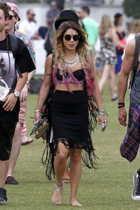 Vanessa Hudgens at Coachella 2014 wearing yet again another amazing outfit <3 Celebrities At Coachella, Vanessa Hudgens Coachella, Coachella Celebrities, Festival Hairstyles, Coachella 2014, Coachella Outfits, Vanessa Hudgens Style, Edm Outfits, Boho Festival Fashion