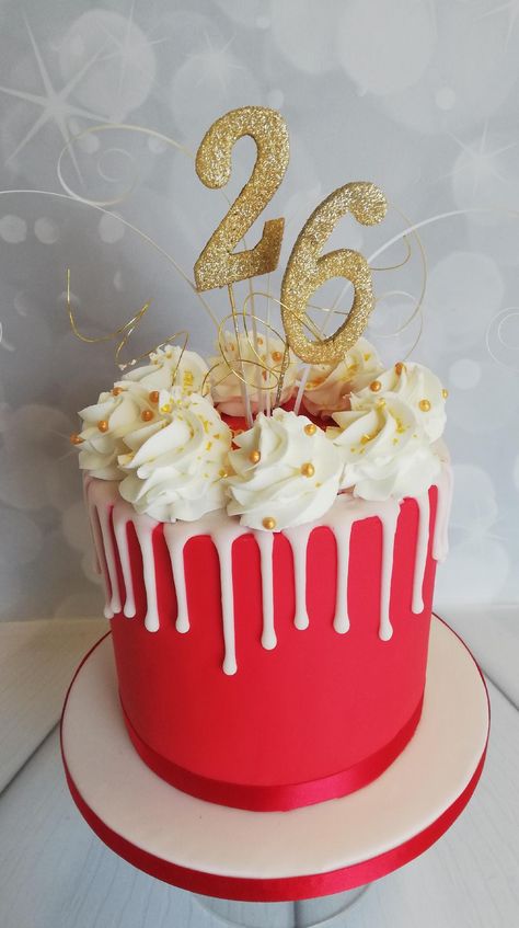 White Drip Cake, Drippy Cakes, Red Velvet Birthday Cake, Red Birthday Cakes, Dessert Table Birthday, How To Stack Cakes, Adult Birthday Cakes, Red Cake, Diy Desserts