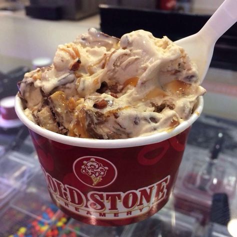 Cold Stone Ice Cream, Cold Stone Creamery, Cold Stone, Yummy Ice Cream, Chicago Food, Food Goals, Food Platters, Oui Oui, Cake Batter