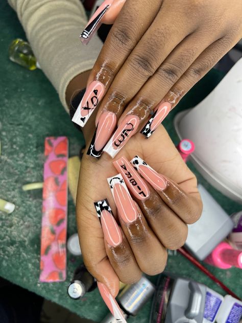 Birthday Nails With Year, 19 Year Old Birthday Nails, Birthday Nails With Age, 22nd Birthday Nail Ideas, Libra Nails Design Birthday, Birth Year Nails, 24th Birthday Nails, 20th Birthday Nail Ideas, 22nd Birthday Nails