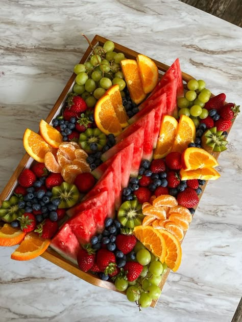 Watermelon Fruit Platter Ideas, Fruit Platter For Party, Rectangle Fruit Platter, Large Fruit Tray, Watermelon Fruit Platter, Fruit Platter Easy, Fruit Boards For Parties, Fruit Arrangements For Party, Fruit And Cheese Charcuterie Board