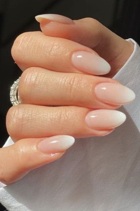 23 Natural Nail Ideas and Elegant Nail Colors for a Classic Aesthetic — Viveura Cocktail Party Nails Classy, Bridal Mani Pedi, Modern French Tip Nails, Modern French Tip, Simple Wedding Nails, Nails For Wedding, Wedding Day Nails, Unghie Sfumate, Richmond Wedding