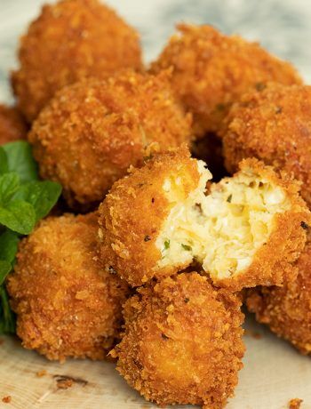 Cheesy Appetizers, Different Types Of Cheese, Dimitras Dishes, Greek Appetizers, Dairy Recipes, Greek Cheese, Cheesy Appetizer, Greek Fried Cheese, Fried Cheese Balls