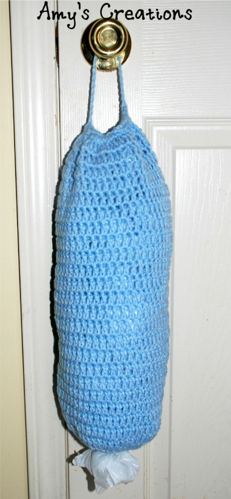 Crochet Grocery Bag Holder       Enjoy this Crochet Grocery Bag Holder Pattern! It's perfect to place all your empty grocery bags or even y... Crochet Grocery Bag Holder, Crochet Bag Holder, Corak Krusye, Crochet Grocery Bag, Grocery Bag Pattern, Bag Holder Pattern, Plastic Bag Crochet, Plastic Bag Holder, Grocery Bag Holder