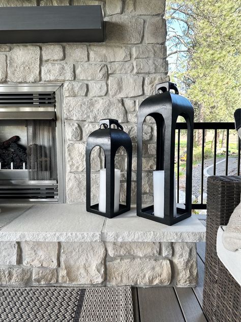 Black Lanterns On Porch, Outdoor Lanterns Front Door, Black Lantern Decor, Lanterns On Porch, Outdoor Lantern Ideas, Balcony Vibes, Large Outdoor Lanterns, Outdoor Fireplace Decor, Porch Lanterns