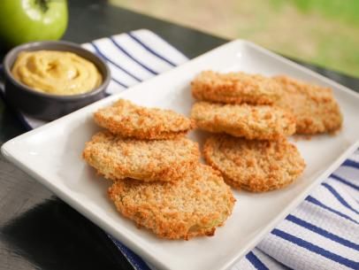 Baked Fried Green Tomatoes Baked Fried Green Tomatoes, Green Fried Tomatoes, Vermont Recipes, Baked Green Tomatoes, Baked In Vermont, Tomatillo Recipes, Fried Green Tomatoes Recipe, Cooking Crafts, Green Tomato Recipes