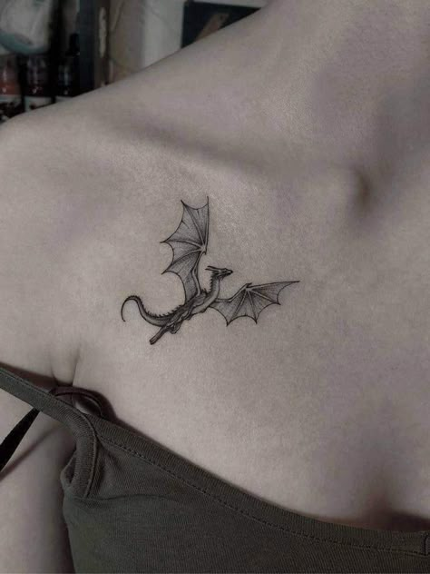 Dragon Tattoo Linework, Small Dragon Tattoo, Small Dragon Tattoos, Small Dragon, Tattoos Black, Tattoo Dotwork, Dragon Tattoo For Women, Fantasy Tattoos, Inspiration Tattoos