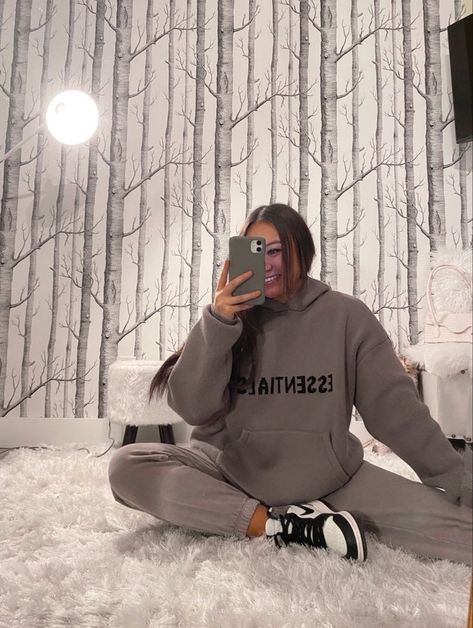 Essentials Knit Hoodie, Tracksuit Outfit Women, Sweatsuit Outfits, Fog Essentials, Essentials Hoodie, Tracksuit Outfit, Designer Sweatshirts, Joggers Outfit, Cute Lazy Outfits