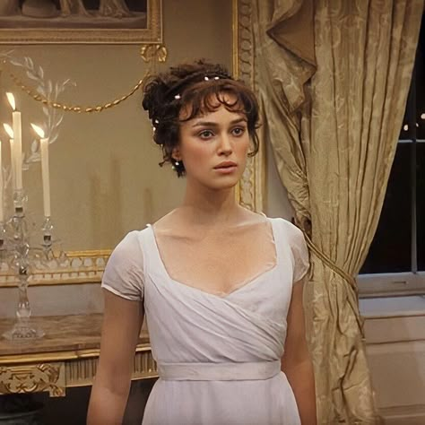 Elizabeth Bennet White Dress, Pride And Prejudice White Dress, Elizabeth Bennet Dress Pattern, Pride And Prejudice Kiera Knightly, Pride And Prejudice Halloween Costume, Lizzie Bennet Hair, Elizabeth Bennet Outfit, Pride And Prejudice Makeup, Elizabeth Bennet Hair