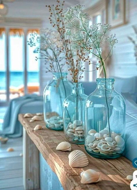 Sea Theme Room, Modern Coastal Living Room Ideas, Coastal Flowers, Coastal Living Room Ideas, Modern Coastal Living Room, Sea Cottage, 15 Aesthetic, Koti Diy, Coastal Decorating Living Room