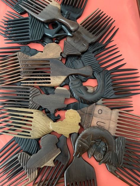 African Culture Aesthetic Art, Afro Hair Shapes, African Hair History, Afro Hair Art, Afro Comb, African Vibes, African House, Hair Pick, Wood Comb