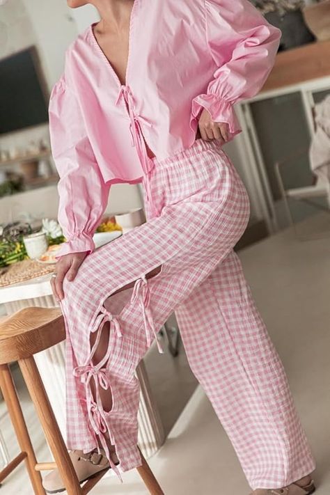 Women Y2k Plaid Print Long Pants Side Tie Bow Wide Leg Pants High Waist Gingham Trousers Lounge Pants(Red Gingham,Large) at Amazon Women’s Clothing store Gingham Trousers, Sweatpants Streetwear, Pattern Pants, Loose Fitting Pants, Casual Cargo Pants, Plaid Decor, Streetwear Pants, Trouser Design, Casual Sweatpants