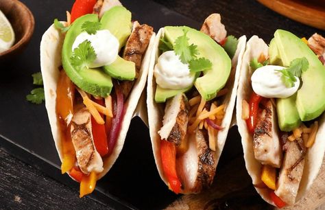 Easy Chicken Fajita Taco Recipe | John Soules Fodos Lemon Yogurt Bread, Tri Color Pasta, Fajita Tacos, Hawaiian Chicken Recipes, Pan Chicken Fajitas, Fajita Recipe, Kitchen Cafe, Pan Chicken, Cooked Veggies