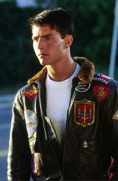 Maverick Top, Top Gum, Tom Cruise Hot, Tom Cruise Movies, Movies And Series, Hot Actors, Popular Movies, Hollywood Actor, Tom Cruise