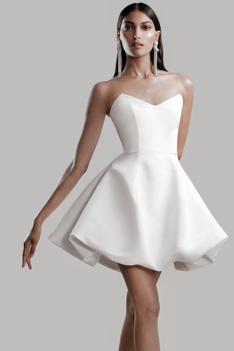 Romantic White Dress, Beth Harmon, Summer Cocktail Dress, Mini Wedding Dresses, Minimalist Dresses, Prabal Gurung, Mini Robes, Grad Dresses, Difficult Times