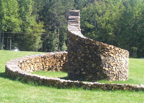 15 woodpiles that have been stacked into gorgeous works of art Stacking Firewood, Firewood Storage Outdoor, Woodstock Vermont, Cord Wood, Wood Pile, Firewood Storage, Wood Shed, Upcycled Art, Wood Creations