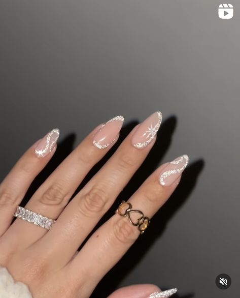 Glittery French Tip Nails Almond, White And Gold Glitter Nails, Nye Nail Designs, Nail Kuromi, Prom Nails Design, Prom Nails White, Almond Short Nails, Simple Prom Nails, Silver Prom Nails Acrylic