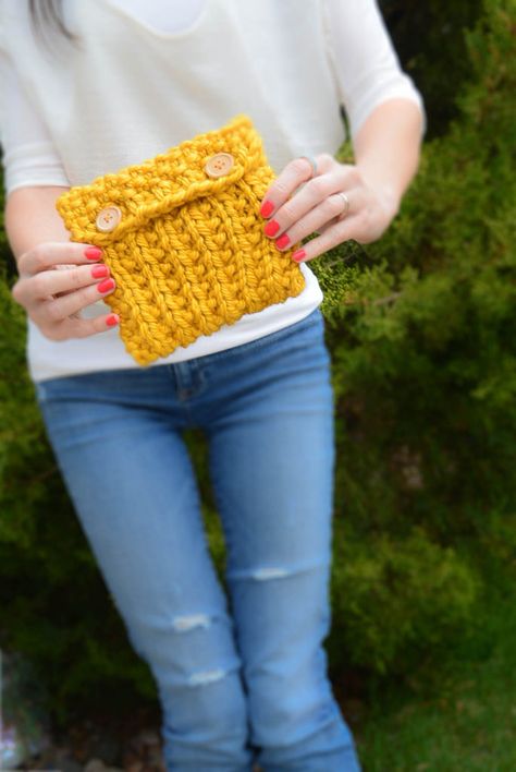 Anything Knit Pouch – Mama In A Stitch Super Bulky Yarn Knitting Patterns, Knit Pouch, Mama In A Stitch, Knitted Purse, Knit Items, Knitting Diy, Knit Purse, Knit Bag, Knitting Patterns Free Scarf